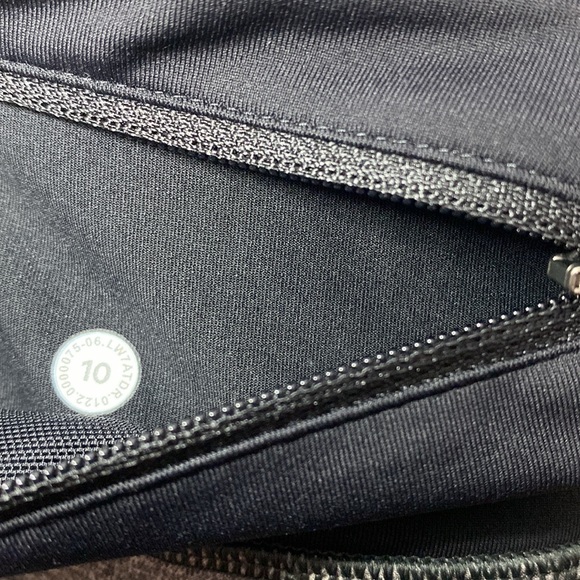 Lululemon 🍋 - Picture 5 of 10